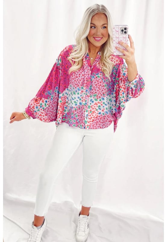 Rose Red Floral Allover Print Oversized Shirt
  Buttoned V Neck Design
  Trendy Batwing Sleeves
  Available in Various Sizes
Material: 100% Polyester