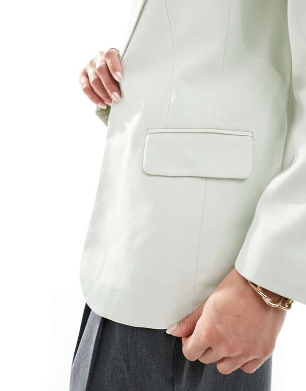 Miss Selfridge blazer in sage green - LGREEN Blazers by Miss Selfridge Your sign to stop scrolling Notch lapels Open front Pocket details Regular fitSold By: Asos