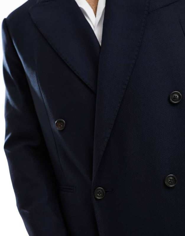 Suits by Tommy Hilfiger Part of the Tommy Hilfiger | Shawn Mendes collection Peak lapels Padded shoulders Double-breasted style Regular fitSold By: Asos