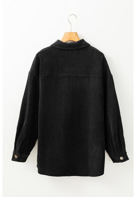 Black corduroy shacket
  Functional flap pockets
  Button
  up closure
  Shirt collar for a sophisticated touch
  Perfect for a cozy and stylish feel
Material: 75% Polyester 20% Viscose 5% Elastane