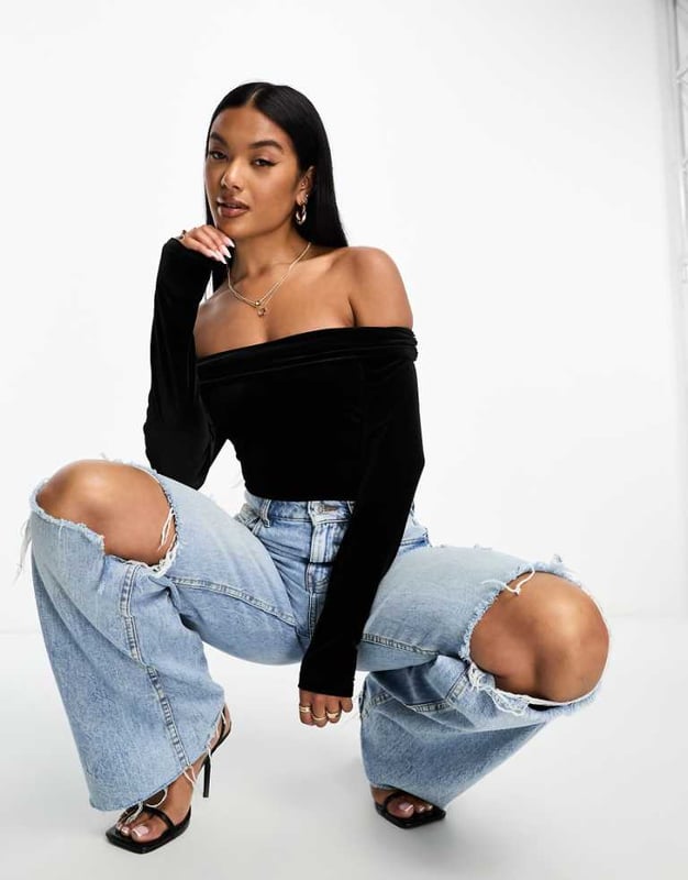 Tops by Glamorous A silhouette serve Bardot neck Long sleeves Bodycon fitSold By: Asos
