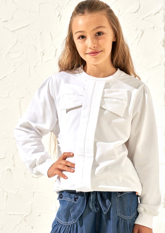 Soft and snug and wrapped with a giant bow our new crisp   sweat is the perfect addition to your Spring wardrobe. About Me: 95% Cotton 5% Elastane. Look After Me: Think Planet. Wash At 30C.