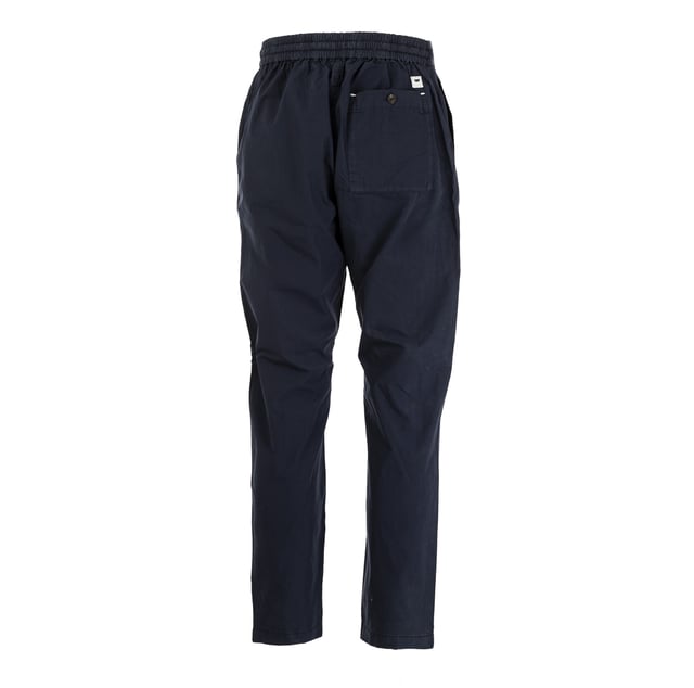 Die Herrenhosen von GAS vereinen modernen Stil und Komfort, ideal für jede Gelegenheit. Aus hochwertigen Stoffen gefertigt, bieten sie eine perfekte Passform und feine Details, die sowohl für legere als auch für formelle Looks geeignet sind. Vielseitig und unverzichtbar im Design, spiegeln sie die Authentizität der Marke wider, entworfen für Männer, die Funktionalität und Stil in einem zeitlosen Kleidungsstück suchen.