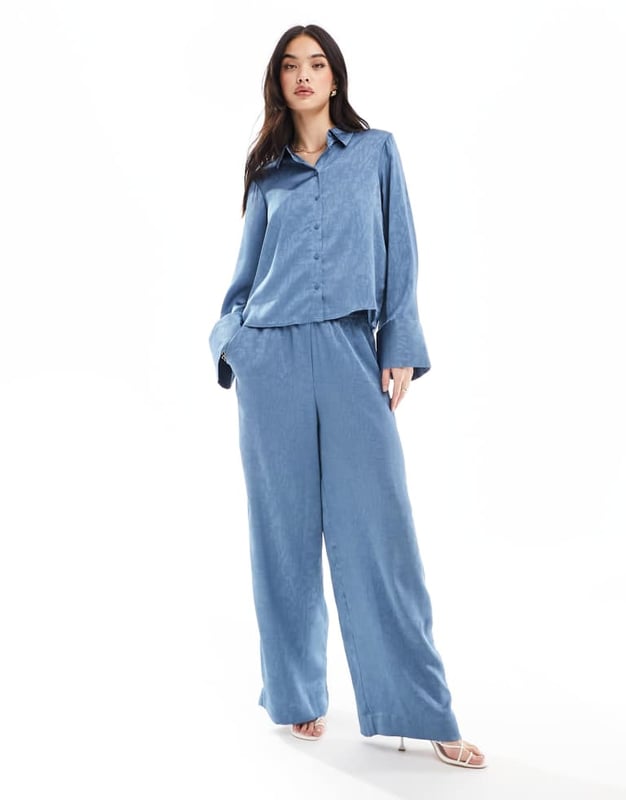 Tops by Vero Moda Part of a co-ord set Trousers sold separately Spread collar Button placket Wide cuffs Relaxed fitSold By: Asos