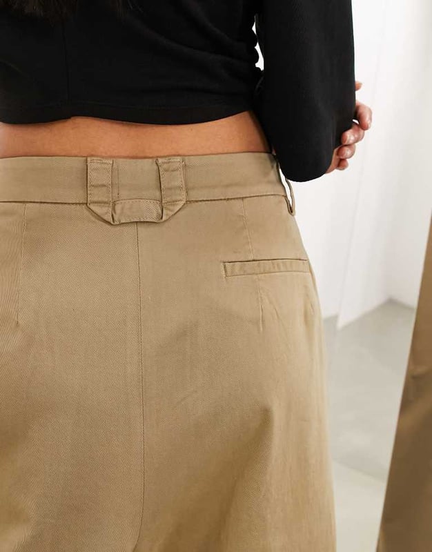 Trousers & Leggings by ASOS EDITION Lower-half looks High rise Belt loops Pleat details Functional pockets Wide legSold By: Asos