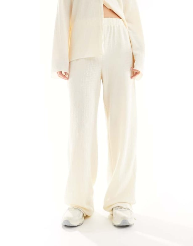 Trousers & Leggings by Vero Moda Part of a co-ord set Shirt sold separately High rise Elasticated waistband Wide legSold By: Asos