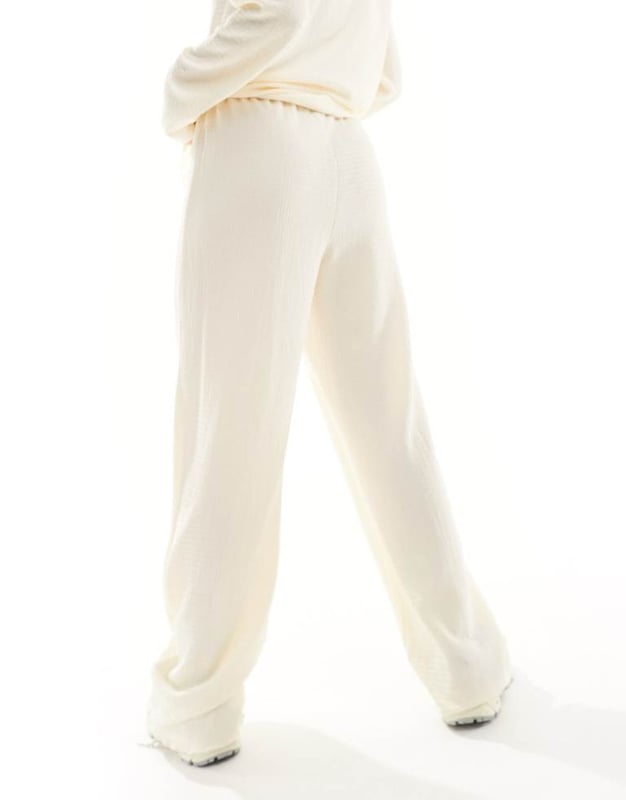 Trousers & Leggings by Vero Moda Part of a co-ord set Shirt sold separately High rise Elasticated waistband Wide legSold By: Asos