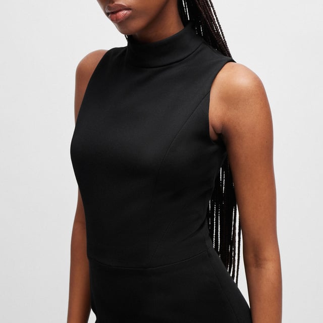 regular fit dress - turtle neck - folded detail on the front - zipper on the back