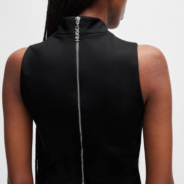 regular fit dress - turtle neck - folded detail on the front - zipper on the back