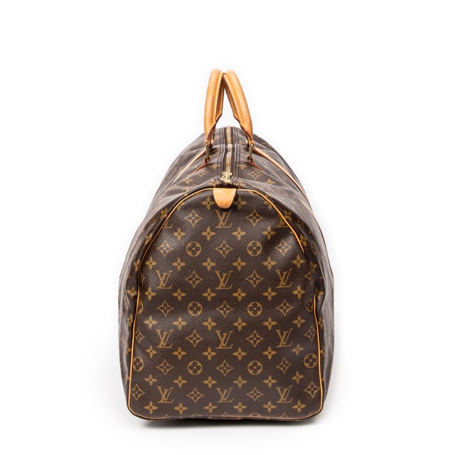 Louis Vuitton Bags Keepall 60 Travel Bag in Brown Monogram Canvas and Golden Brass hardware. The product is in Very Good Condition (AB).
  Dimensions: 60x26x31 cm 
  Accessories Included: None
  
  BrandCo Paris finds rare and top condition items at great deals, they are worth your patience!
  Shop with confidence - All BrandCo Paris items are carefully selected and authenticated by our team of experts.
  All the items come with an authenticity certificate and packaging delivered by BrandCo Paris.
  Item Condition Grading Table
    N  (Like New)
    AA (Perfect Condition)
    A  (Excellent Condition)
    AB (Very Good Condition)
    B  (Good/Fair)