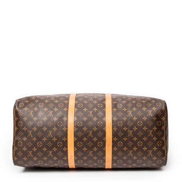 Louis Vuitton Bags Keepall 60 Travel Bag in Brown Monogram Canvas and Golden Brass hardware. The product is in Very Good Condition (AB).
  Dimensions: 60x26x31 cm 
  Accessories Included: None
  
  BrandCo Paris finds rare and top condition items at great deals, they are worth your patience!
  Shop with confidence - All BrandCo Paris items are carefully selected and authenticated by our team of experts.
  All the items come with an authenticity certificate and packaging delivered by BrandCo Paris.
  Item Condition Grading Table
    N  (Like New)
    AA (Perfect Condition)
    A  (Excellent Condition)
    AB (Very Good Condition)
    B  (Good/Fair)
