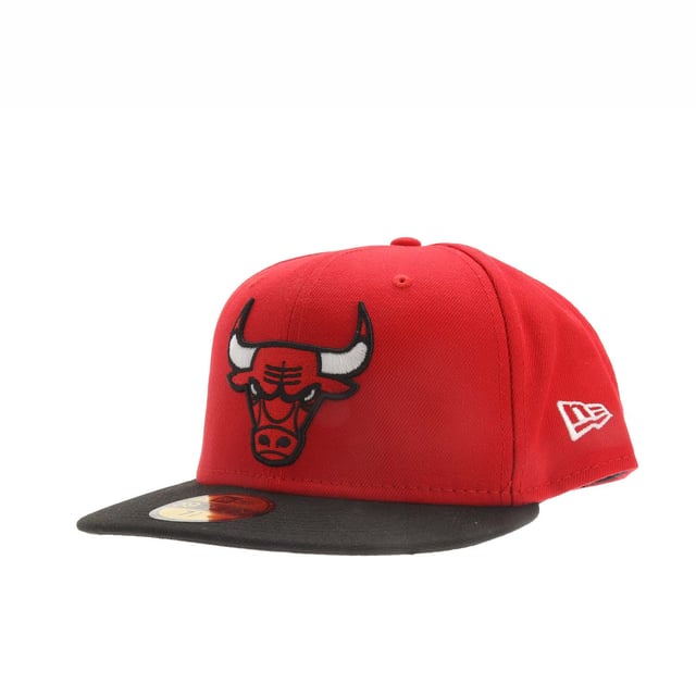 New Era Chicago Bulls NBA 59FIFTY Basic Cap.- Flat visor.- Circuit without regulation.- Embroidered eyelets.- Manufacturer's logo.- 100% Polyester. Ref: 10861624.