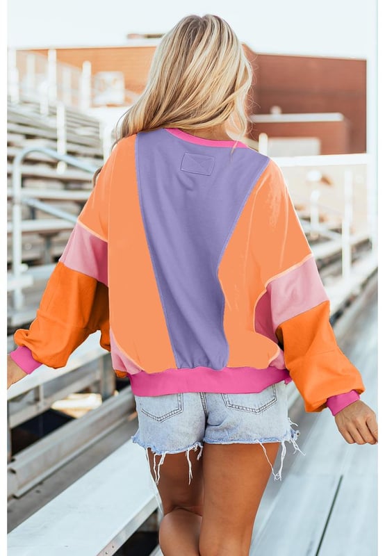 Top de gran tamaño con diseño de bloques de color y costuras expuestas  
  Diseño de bloques de color  
  Corte oversize  
  Adecuado para vestimenta de otoño e invierno  
  Colección de tops de manga larga disponible  
  Tabla de tallas disponible  
Material: 65% Poliéster 35% Algodón