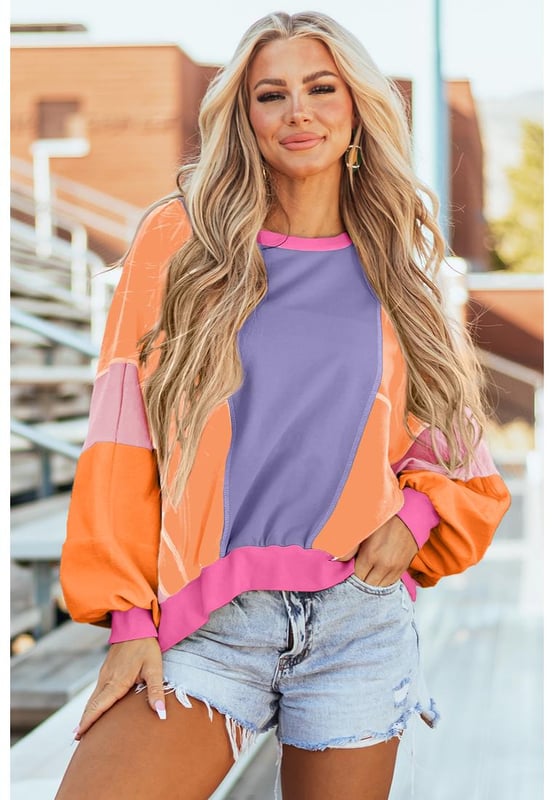Top de gran tamaño con diseño de bloques de color y costuras expuestas  
  Diseño de bloques de color  
  Corte oversize  
  Adecuado para vestimenta de otoño e invierno  
  Colección de tops de manga larga disponible  
  Tabla de tallas disponible  
Material: 65% Poliéster 35% Algodón