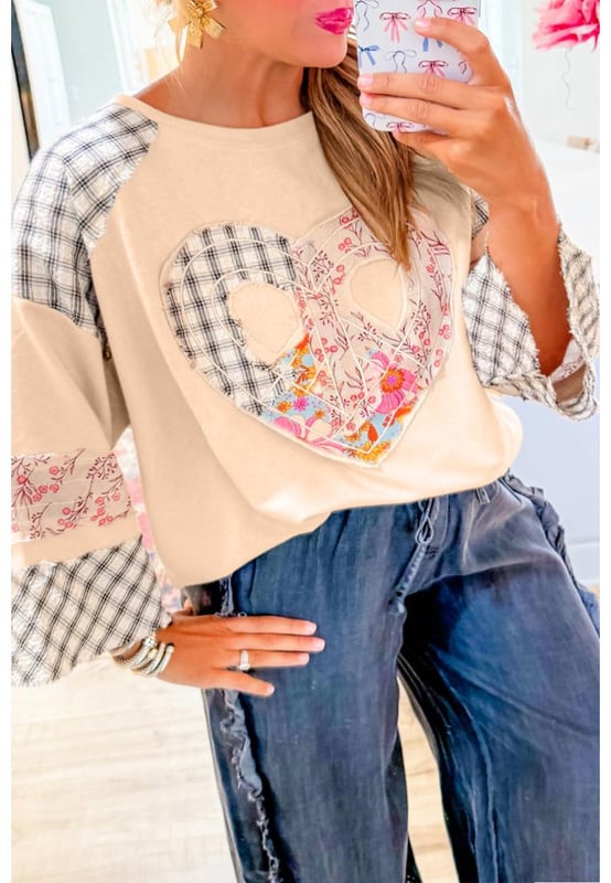 Beige plaid floral peace heart graphic top
  Unique and visually appealing design
  Wide long sleeves for extra coverage and a trendy oversized look
  Made for comfort and perfect for casual wear
  Unisex top available in various sizes
Material: 85% Polyester 10% Cotton 5% Elastane