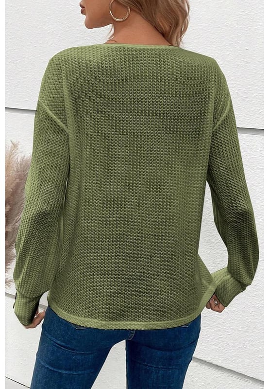 Jungle green textured knit top
  V neck with button cuffs
  Long sleeves
  Regular fit
  Versatile and easy to match with any outfit
  Unisex
Material: 70% Polyester 27% Viscose 3% Elastane