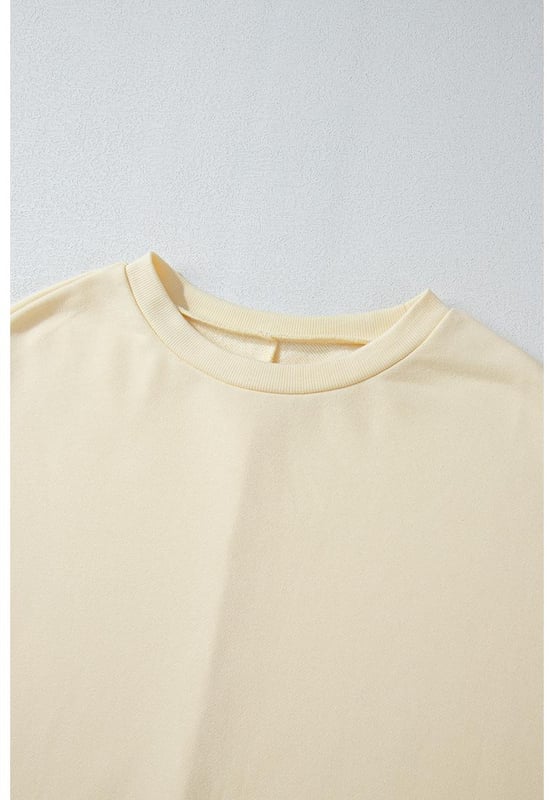 Eye
  catching geometric print
  Comfortable round neck
  Long sleeves design
  Flattering for most body shapes
  Easy to match with different bottoms
  Suitable for various occasions
Material: 65% Polyester 35% Cotton