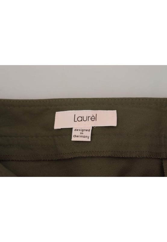 Nuevos pantalones conicos LAUREL con detalles del logotipo.
  Pantalones 100% Autenticos de LAUREL.
  Fabricado en Alemania.
  Material: 96% algodon 4% elastano.
  Color: Verde.
  Detalles del logotipo.