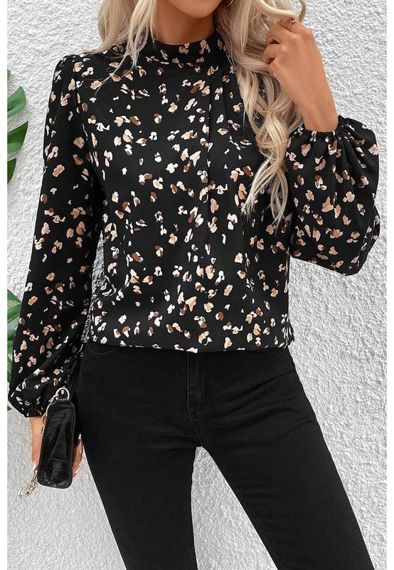 Black Leopard Print Lantern Sleeve Mock Neck Pleated Blouse
  Mock neck design
  Eye
  catching leopard pattern
  Stylish lantern sleeves
  Flattering pleated detailing
  Perfect for casual outings and special occasions
  Available in sizes S M L XL
Material: 100% Polyester
