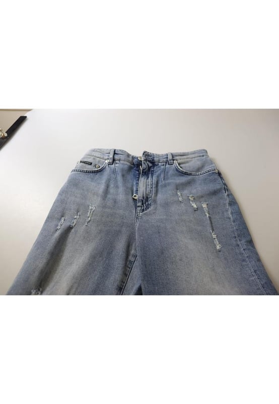 Brand: Dolce & Gabbana
  Material: 98% Cotton 2% Elastane
  Color: Blue
  Style: High Waist Skinny Denim
  Closure: Zipper
  Design: Logo details