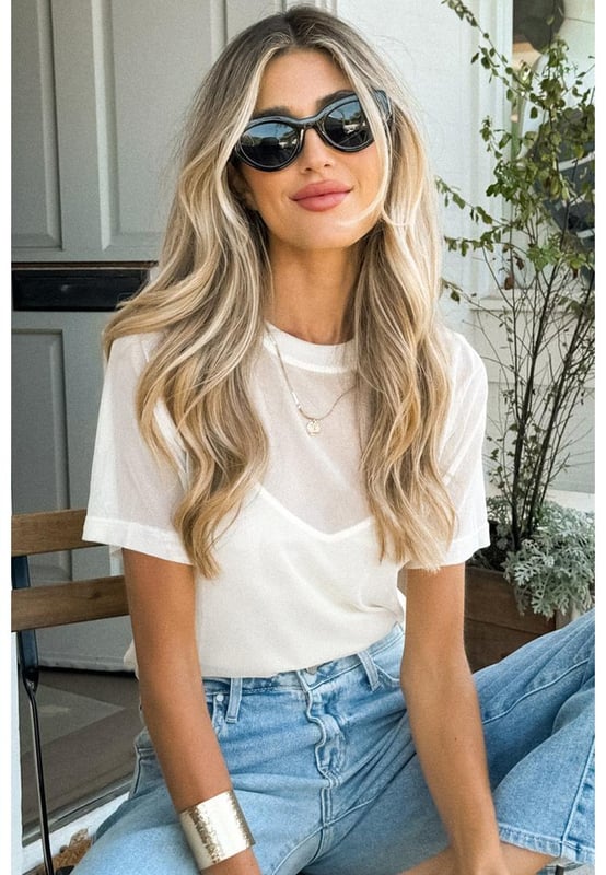Solid white color for versatile styling
  Intricate sheer mesh patchwork detailing
  Classic short sleeves for comfort
  Flattering crew neck design
  High elasticity for a comfortable fit
Material: 95% Polyamide 5% Elastane