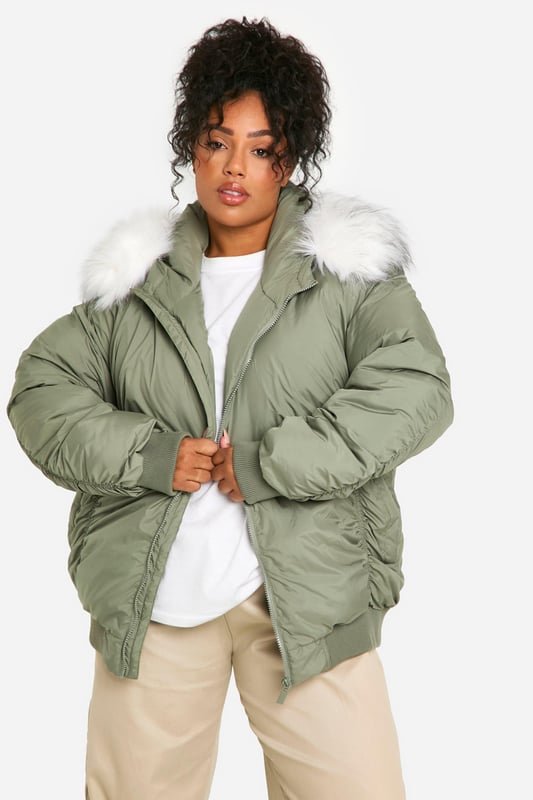 Add the finishing touch to your outfit with this outerwear piece from our women's plus size coats range. A wardrobe staple that's perfect for layering, this style provides added warmth and adds an extra something to your fit. Made with added fabric for the perfect fit, this piece is a whole vibe - just throw on over your fave outfit and you're sorted. Whether you choose a plus size denim jacket or keep things cosy in winter with a plus size teddy coat we've got the hottest coats for curvy girls that are always on-trend. Style: Bomber JacketDesign: PlainFabric: WovenLength: RegularNeckline: HoodedSleeve Length: Long Sleeve