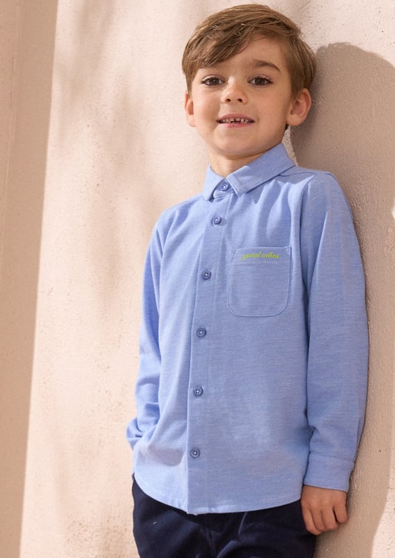 Crafted from durable. breathable cotton. this shirt offers all-day comfort with a subtly textured feel. Its classic collar. buttoned cuffs. and classic fit makes for easy. everyday layering.