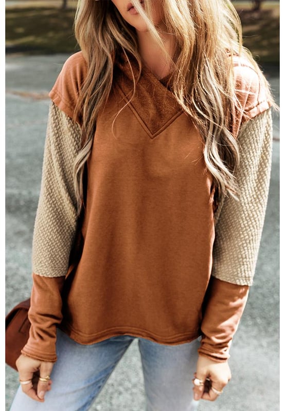 Chestnut Contrast Sleeves
  Patchwork Colorblock Design
  High
  Quality Materials
  Comfortable Fit
  Suitable for All Genders