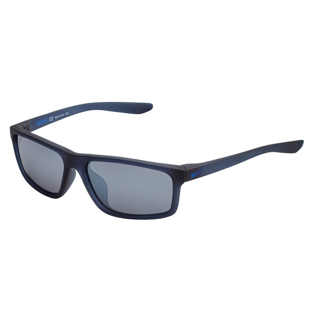 Nike CHRONICLE MI-Sonnenbrille für Männer.

 Form und Design:
 - Diese Nike-Sonnenbrille hat ein rechteckiges Design.
 - Ihre leichte Struktur sorgt für einen bequemen und sicheren Sitz.

 Rahmenmaterial:
 - Der Rahmen dieser Sonnenbrille besteht aus ABS, einem gespritzten Kunststoffmaterial.
 - Das macht die Brille langlebig und angenehm zu tragen.

 Bügel:
 - Die Bügel sind ebenfalls aus ABS gefertigt, passend zum Rahmenmaterial.

 Details zur Marke:
 - Nike-Logo-Gravur auf den Bügeln.
 - Inklusive Etui und Echtheitszertifikat.
 - Diese Designelemente helfen, das Modell eindeutig als Teil der Nike-Brillenkollektion zu identifizieren.

 Brillengläser:
 - Die Gläser sind von hoher Qualität.
 - 100% UVB 400 Schutz.

 Die Farbe der Nike-Sonnenbrillengläser kann aufgrund von Lichteffekten oder Anpassungen der Materialoberfläche leicht von den Bildern abweichen, aber sie behalten immer ihren Stil und ihre Qualität!
 Maße: Gläserbreite: 59 mm, Steg: 16 mm, Bügel: 135 mm
 Zusammensetzung: Gespritztes Nylon
 Pflege:
Reinigen Sie die Brille mit Wasser und Seife (neutral).
 Verwenden Sie keine schmutzigen oder scheuernden Tücher, die die Eigenschaften der Filter verändern könnten.
 Verwenden Sie nur Originalzubehör und -ersatzteile.