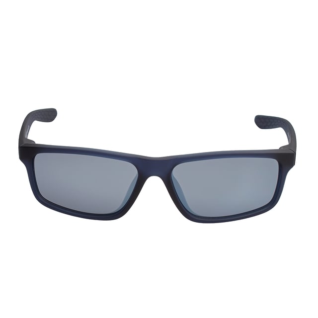 Nike CHRONICLE MI-Sonnenbrille für Männer.

 Form und Design:
 - Diese Nike-Sonnenbrille hat ein rechteckiges Design.
 - Ihre leichte Struktur sorgt für einen bequemen und sicheren Sitz.

 Rahmenmaterial:
 - Der Rahmen dieser Sonnenbrille besteht aus ABS, einem gespritzten Kunststoffmaterial.
 - Das macht die Brille langlebig und angenehm zu tragen.

 Bügel:
 - Die Bügel sind ebenfalls aus ABS gefertigt, passend zum Rahmenmaterial.

 Details zur Marke:
 - Nike-Logo-Gravur auf den Bügeln.
 - Inklusive Etui und Echtheitszertifikat.
 - Diese Designelemente helfen, das Modell eindeutig als Teil der Nike-Brillenkollektion zu identifizieren.

 Brillengläser:
 - Die Gläser sind von hoher Qualität.
 - 100% UVB 400 Schutz.

 Die Farbe der Nike-Sonnenbrillengläser kann aufgrund von Lichteffekten oder Anpassungen der Materialoberfläche leicht von den Bildern abweichen, aber sie behalten immer ihren Stil und ihre Qualität!
 Maße: Gläserbreite: 59 mm, Steg: 16 mm, Bügel: 135 mm
 Zusammensetzung: Gespritztes Nylon
 Pflege:
Reinigen Sie die Brille mit Wasser und Seife (neutral).
 Verwenden Sie keine schmutzigen oder scheuernden Tücher, die die Eigenschaften der Filter verändern könnten.
 Verwenden Sie nur Originalzubehör und -ersatzteile.