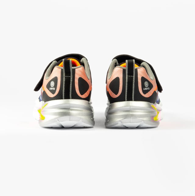 Skechers Skechers 400139L/BKSL FLEX-GLOW ULTRA Boys Trainers Black Silver Upper Material: SyntheticLining Material: TextileSole Material: RubberClosure/Fastening: Lace-UpFeatures: Comfort,Light UpToe Shape: RoundShoe Width: RelaxedItem Weight: 0.45 KGHeel Height: Low (2.5-4.9cm)Shoe Shaft Height: Low TopTrainer Style: CasualGift Boxed: NoProduct Code: 400139L/BKSL