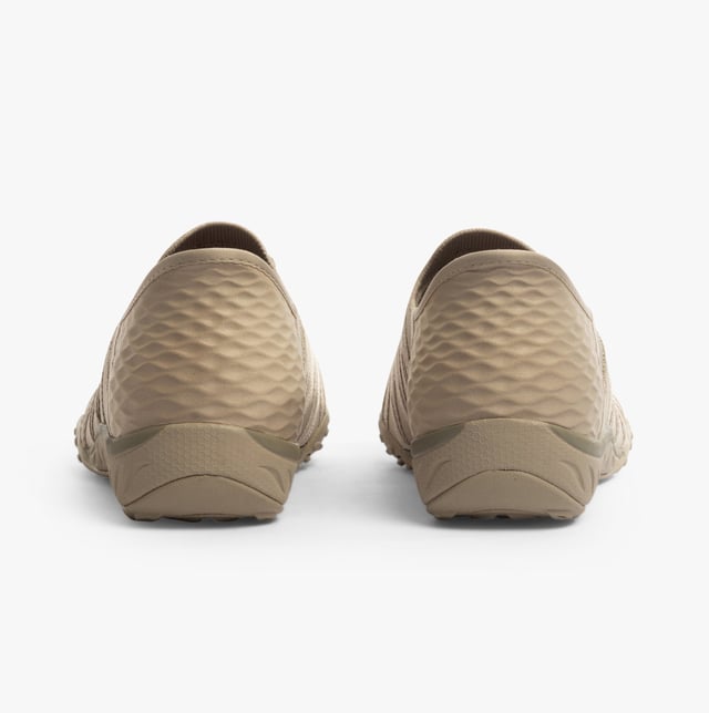 Skechers Skechers 100593/TPE BREATHE-EASY - ROLL-WITH-ME Womens Trainers Taupe Upper Material: TextileLining Material: TextileSole Material: RubberClosure/Fastening: Slip-OnFeatures: Comfort,Memory Foam,VeganToe Shape: RoundShoe Width: RelaxedItem Weight: 0.45 KGHeel Height: Flat (Under 2.5cm)Shoe Shaft Height: Low TopTrainer Style: CasualGift Boxed: NoProduct Code: 100593/TPE