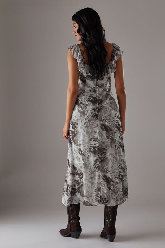 Chiffon pleated dress グレー Full Length Pleated Chiffon Dress. 50500 - Catherines of Partick
