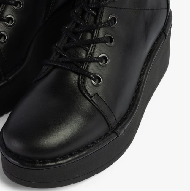 Fly London HAIF269FLY Womens Boots Black Upper Material: LeatherLining Material: MicrofibreSole Material: RubberClosure/Fastening: Lace-UpFeatures: Comfort,BreathableHeel Type: BlockToe Shape: RoundShoe Width: RegularItem Weight: 0.45 KGHeel Height: Medium (5-7.4cm)Shoe Shaft Height: AnkleBoot Style: Ankle BootsGift Boxed: NoProduct Code: P701269000