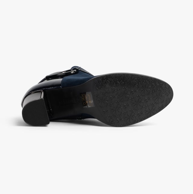 Lotus EBONY Womens Boots Navy Upper Material: SuedeLining Material: TextileSole Material: RubberClosure/Fastening: ZipFeatures: Comfort,BreathableHeel Type: BlockToe Shape: PointShoe Width: RegularItem Weight: 0.45 KGHeel Height: Medium (5-7.4cm)Shoe Shaft Height: AnkleBoot Style: Ankle BootsGift Boxed: NoProduct Code: ULB401DE0
