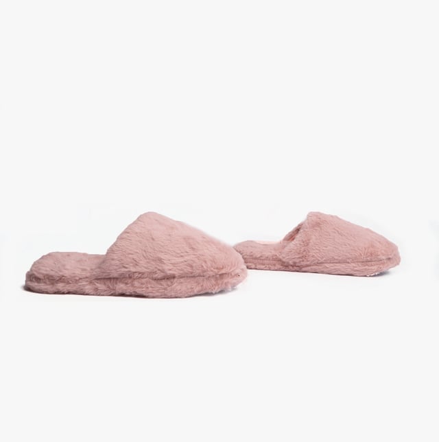 Dr Keller Dr Keller JOLIE Womens Mule Slippers Pink Upper Material: FabricLining Material: Warm LinedSole Material: SyntheticClosure/Fastening: Slip-OnFeatures: Comfort,Warm LiningToe Shape: RoundShoe Width: RelaxedItem Weight: 0.45 KGHeel Height: Flat (Under 2.5cm)Slipper Style: MuleGift Boxed: NoProduct Code: B1112-PNK