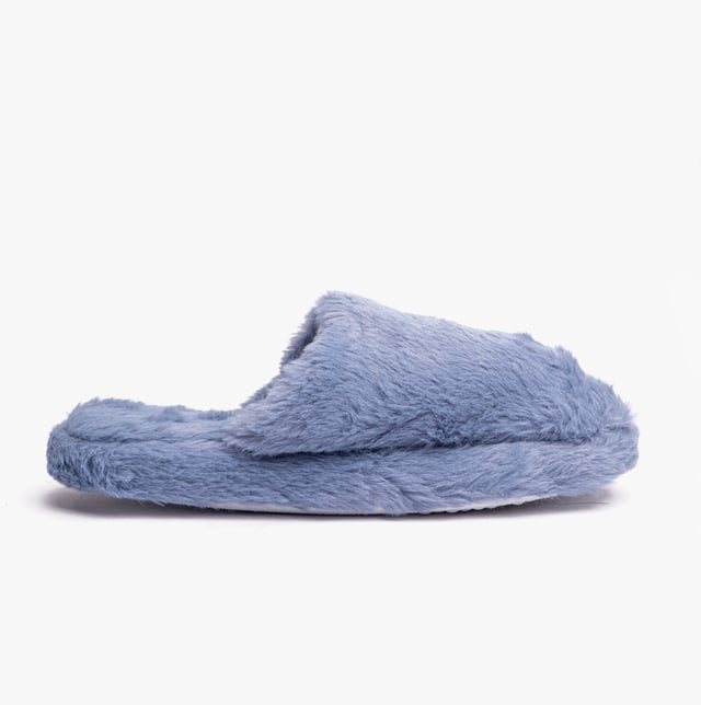 Dr Keller Dr Keller JOLIE Womens Mule Slippers Blue Upper Material: FabricLining Material: Warm LinedSole Material: SyntheticClosure/Fastening: Slip-OnFeatures: Comfort,Warm LiningToe Shape: RoundShoe Width: RelaxedItem Weight: 0.45 KGHeel Height: Flat (Under 2.5cm)Slipper Style: MuleGift Boxed: NoProduct Code: B1112-BLUE