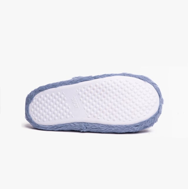 Dr Keller Dr Keller JOLIE Womens Mule Slippers Blue Upper Material: FabricLining Material: Warm LinedSole Material: SyntheticClosure/Fastening: Slip-OnFeatures: Comfort,Warm LiningToe Shape: RoundShoe Width: RelaxedItem Weight: 0.45 KGHeel Height: Flat (Under 2.5cm)Slipper Style: MuleGift Boxed: NoProduct Code: B1112-BLUE