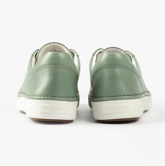 Josef Seibel Josef Seibel CLAIRE 01 Zapatillas para Mujer Sage Material Superior: CueroMaterial de Forro: Cuero/TextilMaterial de Suela: TPRCierre/Sujeción: CordonesCaracterísticas: Confort, TranspirableForma de la Punta: RedondaAnchura del Calzado: RegularPeso del Artículo: 0 KGAltura del Tacón: Bajo (2.5-4.9 cm)Altura del Caño del Zapato: Bajo Estilo de Zapatilla: CasualCódigo del Producto: 69901-133665