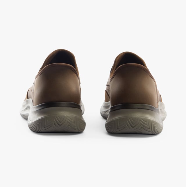 205211/CDB HASTING - RORY Mens Shoes Dark Brown Skechers Skechers 205211/CDB HASTING - RORY Mens Shoes Dark Brown Upper Material: LeatherLining Material: TextileSole Material: RubberClosure/Fastening: Lace-UpFeatures: ComfortToe Shape: RoundShoe Width: RelaxedItem Weight: 0.45 KGHeel Height: Low (2.5-4.9cm)Shoe Shaft Height: Low TopShoe Style: CasualGift Boxed: NoProduct Code: 205211/CDB