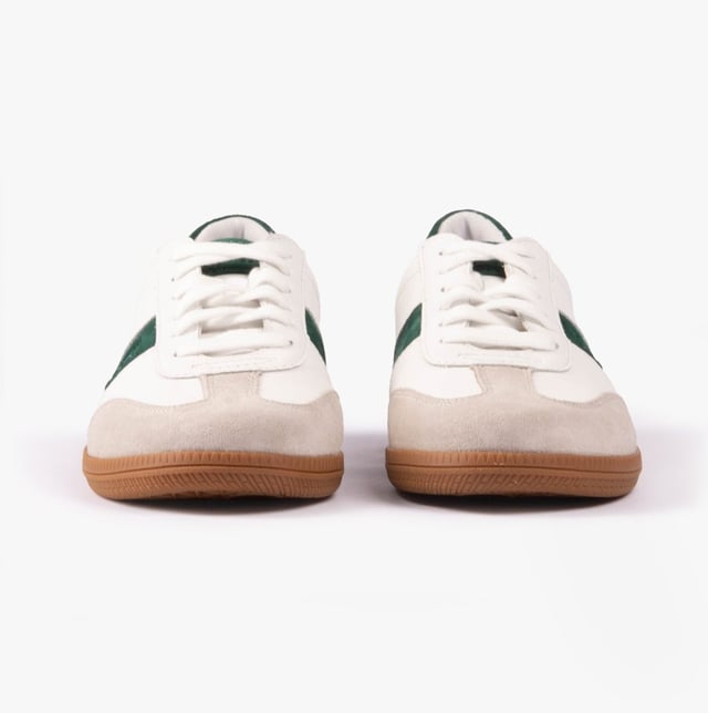 Josef Seibel JOLEEN 01 Zapatillas para Mujer Blanco-Jade Material del Superior: Cuero/Suede Material del Forro: Textil Material de la Suela: Goma Cierre/Fijación: Con Cordones Características: Confort, Transpirable Forma de la Punta: Redonda Ancho del Calzado: Regular Peso del Artículo: 0 KG Altura del Tacón: Plano (Menos de 2.5cm) Altura del Empeine: Bajo Estilo de Zapatilla: Casual Código del Producto: 64401-918084