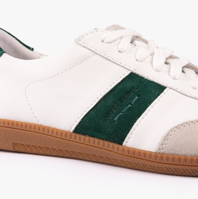 Josef Seibel JOLEEN 01 Zapatillas para Mujer Blanco-Jade Material del Superior: Cuero/Suede Material del Forro: Textil Material de la Suela: Goma Cierre/Fijación: Con Cordones Características: Confort, Transpirable Forma de la Punta: Redonda Ancho del Calzado: Regular Peso del Artículo: 0 KG Altura del Tacón: Plano (Menos de 2.5cm) Altura del Empeine: Bajo Estilo de Zapatilla: Casual Código del Producto: 64401-918084