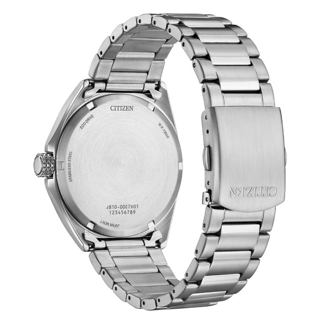 This Citizen  Analogue Watch for Men is the perfect timepiece to wear or to gift. It's Silver 40 mm Round case combined with the comfortable Silver Stainless steel watch band will ensure you enjoy this stunning timepiece without any compromise. Operated by a high quality Eco-Drive movement and water resistant to 10 bars, your watch will keep ticking.