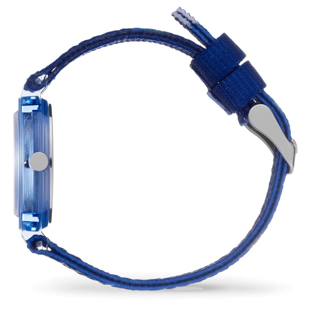 This Ice Watch Ice Learning - Blue Space Analogue Watch for Boys is the perfect timepiece to wear or to gift. It's Blue 28 mm Round case combined with the comfortable Blue Nylon watch band will ensure you enjoy this stunning timepiece without any compromise. Operated by a high quality Quartz movement and water resistant to 3 bars, your watch will keep ticking. Discover ICE time learning, the watch designed to make learning the time easy and fun for children. High quality 17 cm length and 14 mm width a Blue Nylon strap with a Buckle Case diameter: 28 mm,case thickness: 8 mm, case colour: Blue and dial colour: Blue