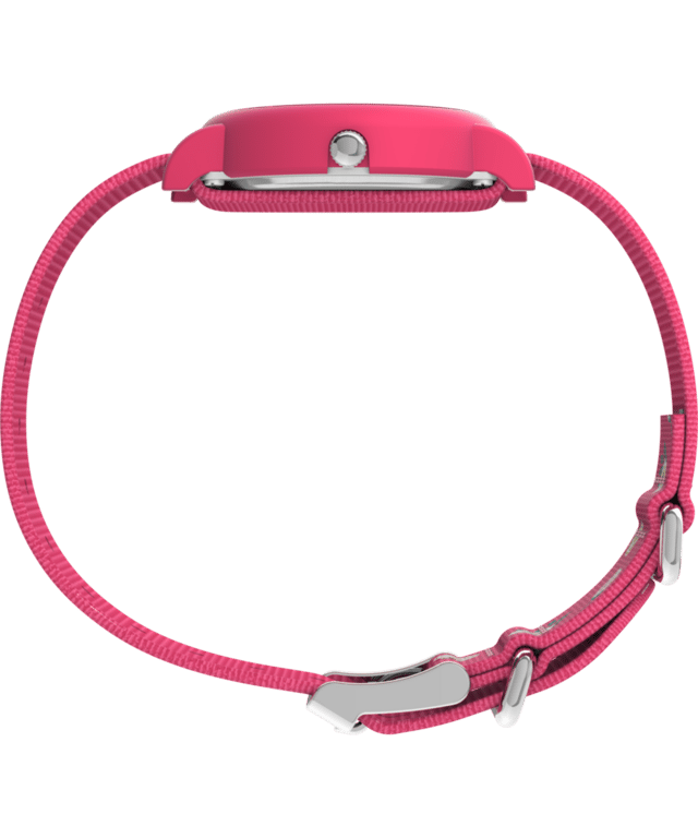 This Timex Peanuts Weekender Color Rush Analogue Watch for Girls is the perfect timepiece to wear or to gift. It's Pink 34 mm Round case combined with the comfortable Pink Fabric watch band will ensure you enjoy this stunning timepiece without any compromise. Operated by a high quality Quartz movement and water resistant to 3 bars, your watch will keep ticking. With its 34mm case, our Timex Color Rush x Peanuts® watch is just the right size for the little Peanuts fan in your life. High quality 17 cm length and 16 mm width a Pink Fabric strap with a Buckle Case diameter: 34 mm,case thickness: 9 mm, case colour: Pink and dial colour: White
