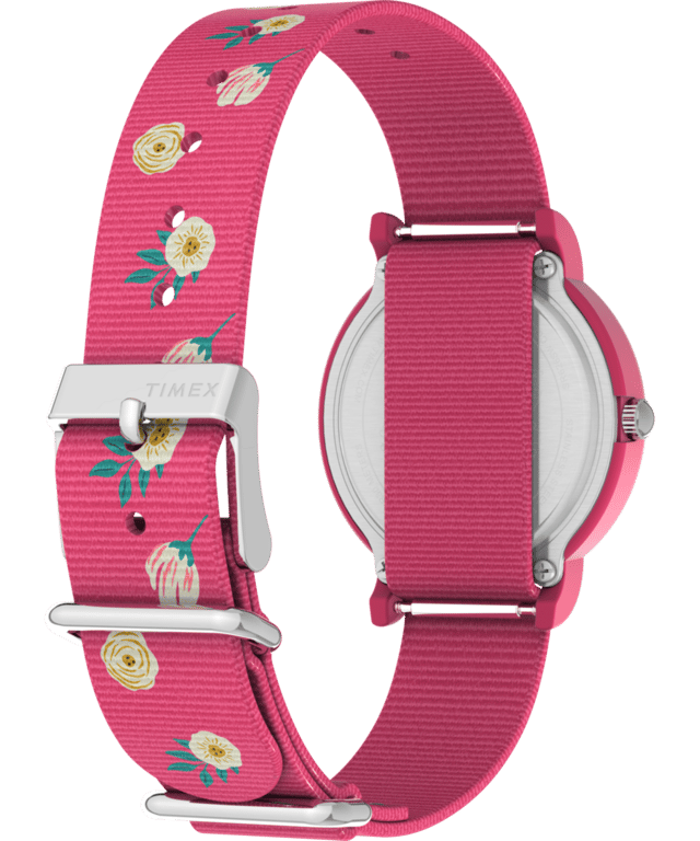 This Timex Peanuts Weekender Color Rush Analogue Watch for Girls is the perfect timepiece to wear or to gift. It's Pink 34 mm Round case combined with the comfortable Pink Fabric watch band will ensure you enjoy this stunning timepiece without any compromise. Operated by a high quality Quartz movement and water resistant to 3 bars, your watch will keep ticking. With its 34mm case, our Timex Color Rush x Peanuts® watch is just the right size for the little Peanuts fan in your life. High quality 17 cm length and 16 mm width a Pink Fabric strap with a Buckle Case diameter: 34 mm,case thickness: 9 mm, case colour: Pink and dial colour: White
