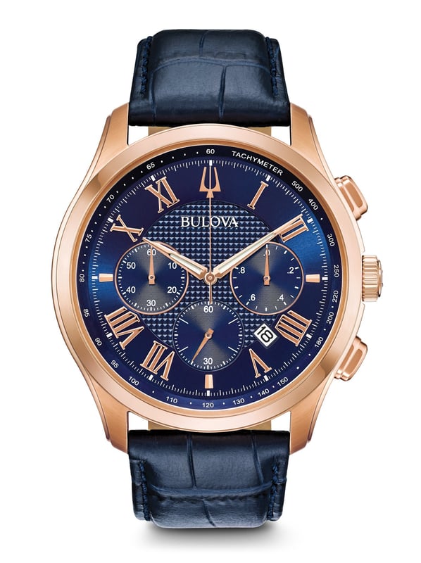 Deze Bulova Wilton Chronograaf Horloge voor Mannen is het perfecte tijdsync voor dagelijks gebruik of als cadeau. De Roze Gouden 46 mm ronde kast, gecombineerd met de comfortabele blauwe leren horlogeband, zorgt ervoor dat je deze verbluffende tijdmeter zonder compromissen kunt dragen. Aangedreven door een hoogwaardige quartz beweging en waterbestendig tot 3 bar, blijft je horloge tikken. Dit klassieke chronograaf horloge biedt een comfortabel gevoel met zijn croco-gepatenteerde blauwe leren band, het is perfect voor elke gelegenheid - Het horloge heeft een kalenderfunctie: Datum, Stopwatch, Tachymeter, Luminous Hand. Hoogwaardige blauwe leren band van 22 cm lang, 22 mm breed met een vouwsluiting. Casusdiameter: 46 mm, hoogte van de kast: 13 mm en kastkleur: Ip-rosé. Wijzerplaatkleur: bruin.