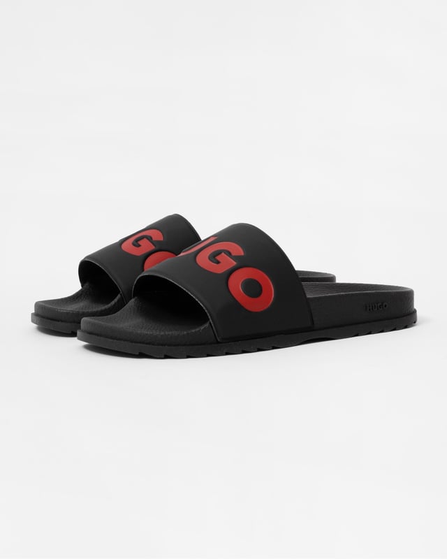HUGO Match Mens Slides With Logo Strap NOS Statement slides by HUGO, designed in lightweight materials with a logo across the strap.
Fastening top: Slip-onFully linedPackaging: Box
100% Polyester, Sole: 70% Polyvinyl chloride, 30% Thermoplastic polyurethane, Upper material: 98% Polyvinyl chloride, 2% Polyurethane, Innersole: 70% Polyvinyl chloride, 30% Thermoplastic polyurethane
50498352