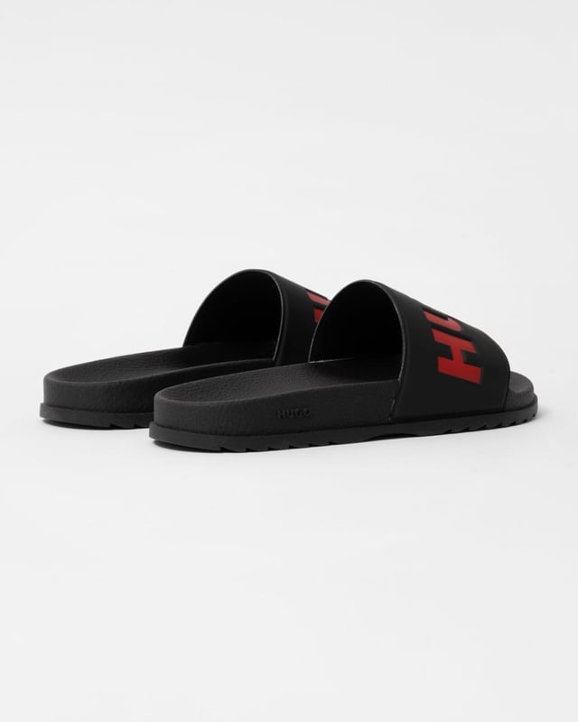 HUGO Match Mens Slides With Logo Strap NOS Statement slides by HUGO, designed in lightweight materials with a logo across the strap.
Fastening top: Slip-onFully linedPackaging: Box
100% Polyester, Sole: 70% Polyvinyl chloride, 30% Thermoplastic polyurethane, Upper material: 98% Polyvinyl chloride, 2% Polyurethane, Innersole: 70% Polyvinyl chloride, 30% Thermoplastic polyurethane
50498352