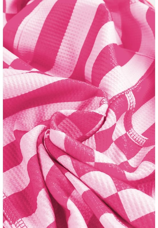 Distinctive checkerboard and striped mixed pattern
  Unique patchwork details
  Voluminous lantern sleeves for a dramatic flair
  High
  low hem and chest pocket for added detail
  Comfortable fit for casual and daily wear
Material: 100% Polyester